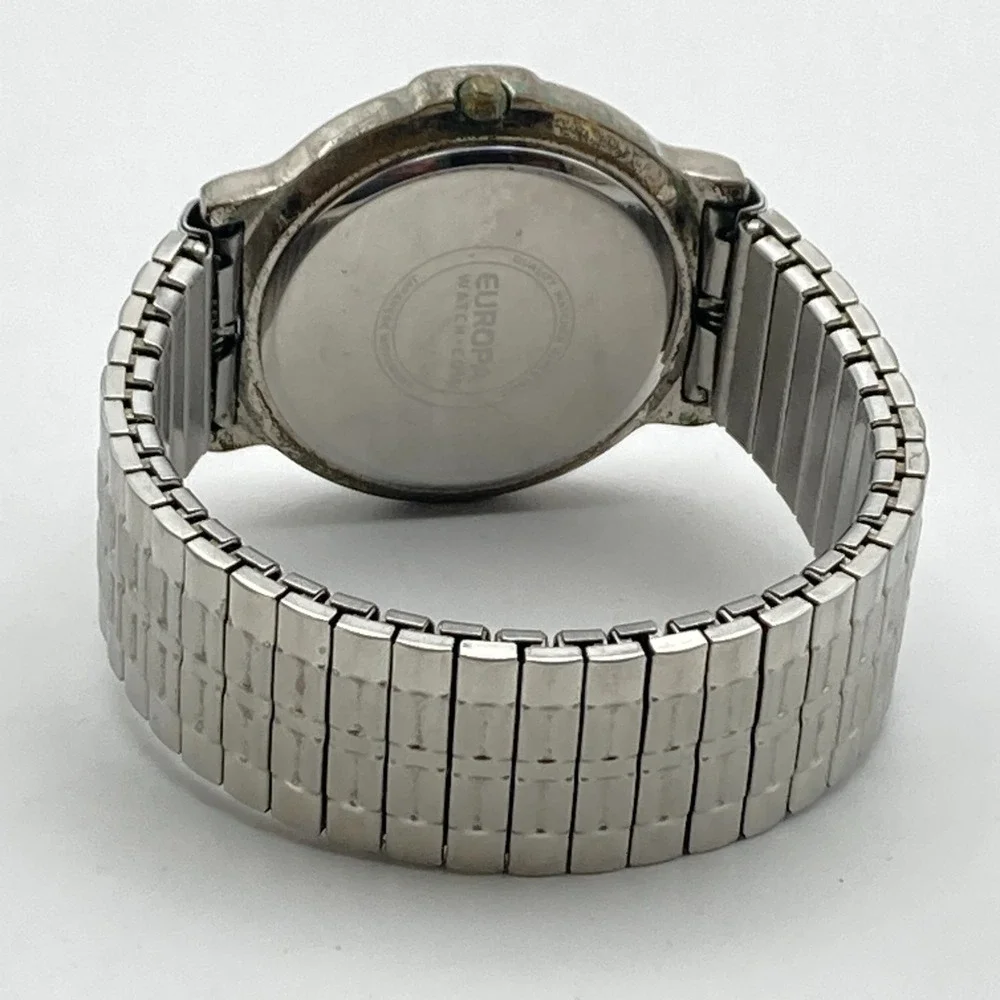 Chrysler Men's Watch 37mm Silver Tone Stretch Band New Battery SMALL 6.25